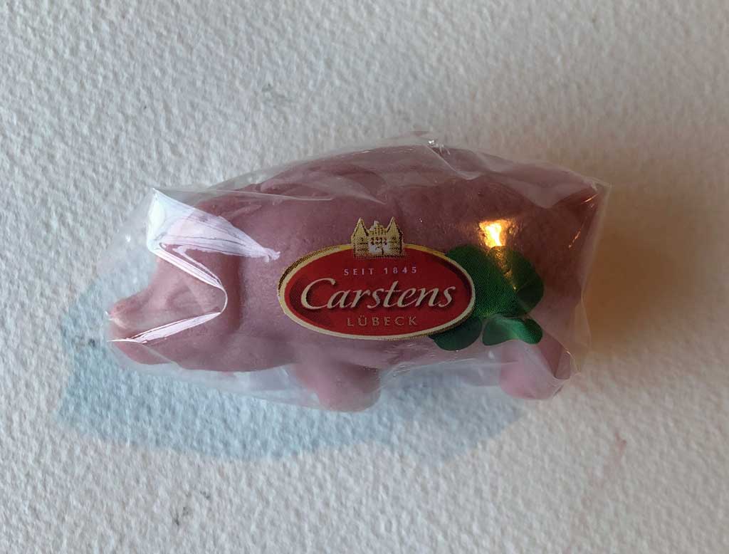 Carstens Marzipan Pigs 35 g - Dutchy's European Market