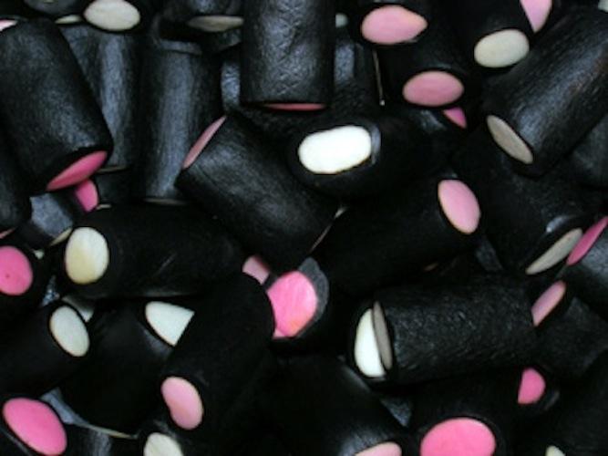 K&H Colored Rockies Licorice 1 kg - Dutchy's European Market